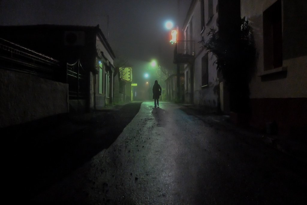 foggy-street-at-lemnos